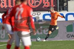 2024_1_20 - 3. Liga - Saison 2023/24 - HallescherFC - FC Ingolstadt 04 -  - Benjamin Kanuric (Nr.8 - FC Ingolstadt 04) beim Eckball - XXXXX - Foto: Meyer Jürgen