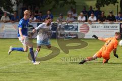 Kreisklasse - Saison 2024/25- TSV Großmehring - SV Oberstimm - Butrint Iberdemaj weiss Oberstimm - Dominic Schüren blau Großmehring - Maximilian Förstl Torwart Großmehring - Foto: Meyer Jürgen