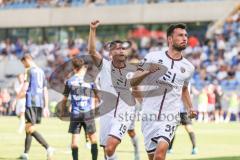 3. Liga; 1. FC Saarbrücken - FC Ingolstadt 04 - 2:3 Tor Jubel Treffer Lukas Fröde (34, FCI) mit Mladen Cvjetinovic (19, FCI) Simon Lorenz (32, FCI)