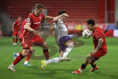 3. Liga; FC Ingolstadt 04 - Erzgebirge Aue; Zweikampf Kampf um den Ball Simon Lorenz (32, FCI) Simnica Luan (5 Aue) Emilio Kehrer (44, FCI)