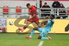 3. Liga; FC Ingolstadt 04 - FC Viktoria Köln; Marcel Costly (22, FCI) Torchance verpasst Boboy Verthomy (22 VK) stört
