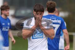 Kreisklasse - Saison 2025/26- TSV Großmehring - SV Oberstimm-  - Jonas Weidinger weiss Oberstimm  mit einer vergebenen Torchance -  - Foto: Meyer Jürgen
