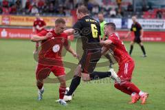 Kreisliga - Saison 2024/25- SV Kasing - SV Eitensheim - Jonas Götz schwarz Kasing- Niklas Elm rot Eitensheim rechts - Foto: Meyer Jürgen