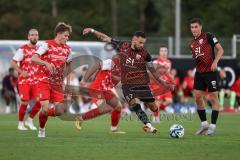 Testspiel; FC Ingolstadt 04 - FSV Zwickau; Pascal Testroet (37, FCI) Torchance Zweikampf Kampf um den Ball, rechts Max Plath (4 FCI)