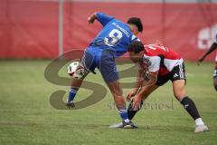 Kreisliga - Saison 2026/27- Türkisch SV Ingolstadt - SV Hundszell - Akif Abasikeles rot Türkisch  - Saber Novroze blau Hundszell - Foto: Meyer Jürgen