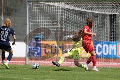 DFB - Pokal Frauen 1. Runde - Saison 2023/2024 - FC Ingolstadt 04 - FC Carl Zeiss Jena - Torwart Anna-Lena  Daum (Nr.22 - FCI Frauen) - Birkholz Luca blau Jena - Foto: Meyer Jürgen