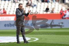 3. Liga; Rot-Weiss Essen - FC Ingolstadt 04; vor dem Spiel Cheftrainer Uwe Koschinat (RWE)