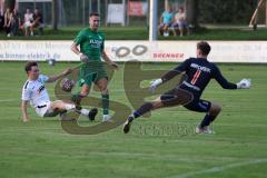 Landesliga - Saison 2024/25 - SV Manching - SV Cosmos Aystetten - Fabian Neumayer (Nr.9 - SV Manching) wird gefoult und erziehlt noch den 2:0 Führungstreffer - jubel - Tobias Ullmann weiss Aystetten - Daniel Mrozek Torwart Aystetten - Foto: Meyer Jürgen