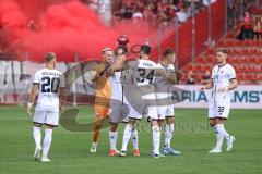 3. Liga; SpVgg Unterhaching - FC Ingolstadt 04; vor dem Spiel Lukas Fröde (34, FCI) Mladen Cvjetinovic (19, FCI) Simon Lorenz (32, FCI) Torwart Marius Funk (1, FCI) Yannick Deichmann (20, FCI)