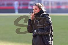 Testspiel; 1. FC Nürnberg - FC Ingolstadt 04 - vor dem Spiel Cheftrainerin Sabrina Wittmann (FCI)