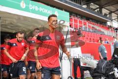 DFB-Pokal; FC Ingolstadt 04 - 1. FC Kaiserslautern; vor dem Spiel Marcel Costly (22, FCI) David Kopacz (29, FCI) Mladen Cvjetinovic (19, FCI)