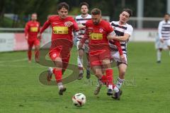 Kreisliga - Saison 2025/26- TSV Kösching - SV Kasing - David Ostermeier links rot Kösching - Valentin Hafner rot mitt Kösching - Marius Magdic weiss Kasing - Foto: Meyer Jürgen