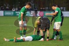 2023_10_21 - Kreisliga - Saison 2023/24 - FC Gerolfing - FC Fatih Ingolstadt - Christian Träsch grün Gerolfing - verletzt am Boden - Foto: Meyer Jürgen