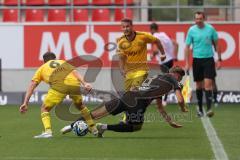 3.Liga - Saison 2023/2024 - FC Ingolstadt 04 -  1. FC Saarbrücken - Benjamin Kanuric (Nr.8 - FCI) - Patrick Sontheimer (Nr.6 - Saarbrücken) - Foto: Meyer Jürgen