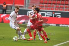 3. Liga - Saison 2024/25 - FC Ingolstadt 04 - SpVgg Unterhaching - Benjamin Kanuric (Nr.8 - FCI) - Markus Schwabl (Nr.23 - Unterhaching) - Foto: Meyer Jürgen