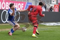 3. Liga - Saison 2025/26 - FC Ingolstadt 04 - Energie Cottbus - Emilio Kehrer (Nr.44 - FCI) setzt sich durch - Tolcay Cigerci (Nr.10 - FC Energie Cottbus) - Foto: Meyer Jürgen