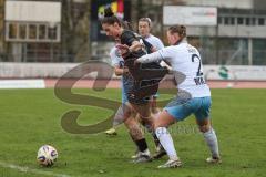 *** 2. Bundesliga Frauen - Saison 2025/26 - FC Ingolstadt 04 Frauen - VFL Bochum - Emma Kusch (Nr.9 - FC Ingolstadt Frauen I) - Haase Antonia blau Bochum - Foto: Meyer Jürgen