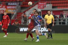 3. Liga - Saison 2025/26 - FC Ingolstadt 04 - Energie Cottbus - Carlsen Frederic Bennedsgaard (Nr.8 - FCI) - Dominik Pelivan (Nr.5 - FC Energie Cottbus) - Foto: Meyer Jürgen