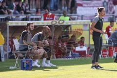 Toto-Pokal Finale; Würzburger Kickers - FC Ingolstadt 04; an der Seitenlinie, Spielerbank Cheftrainerin Sabrina Wittmann (FCI) Co-Trainer Maniyel Nergiz (FCI) Co-Trainer Fabian Reichler (FCI)