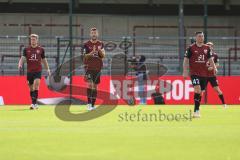 3.Liga - Saison 2023/2024 - SC Verl - FC Ingolstadt 04 - Der 2:0 Führungstreffer durch Michel Stöcker (Nr.24 - Verl) - Lukas Fröde (Nr.34 - FCI) motiviert seine Mitspieler - jubel - enttäuschte Gesichter -  - Foto: Meyer Jürgen