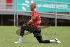 3.Liga - Saison 2023/2024 - Freundschaftsspiel - FC Ingolstadt 04 - SpVgg Unterhaching - Torwart Marius  Funk (Nr.1 - FCI) beim warm machen - Foto: Meyer Jürgen