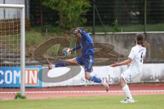 Kreisklasse - Saison 2025/26- MTV Ingolstadt - VFB Kipfenberg - Der 1:2 Führungstreffer durch Avni Avdijaj blau Kipfenberg - jubel - Pablo Ovalle Martinet weiss MTV - Foto: Meyer Jürgen