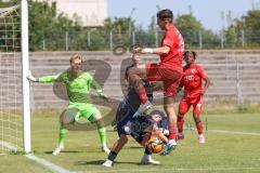 A - Junioren Bundesliga -  Saison 2023/2024 - FC Ingolstadt 04 - FSV Mainz 05 - Lous Babatz Torwart Mainz - Ognjen Drakulic rot FCI - Foto: Meyer Jürgen