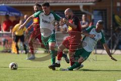 Freundschaftsspiel- Saison 2025/26- SV Kasing - FC Geisenfeld-  - Bilal Rihani grün Geisenfeld - Ömer Sali Moustafa rot Kasing - Stefan Hoffmann grün Geisenfeld - Foto: Meyer Jürgen