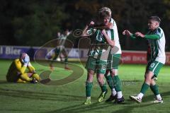 Landesliga - Saison 2025/26 - SV Manching - TSV Aindling - Der 1:0 Führungstreffer durch Luca Bienek (Nr.16 - SV Manching) - jubel  - Rainer Meisinger (Nr.8 - SV Manching) - Kevin Schmidt Torwart Aindling - Sebastian Graßl (Nr.10 - SV Manching) - Foto: Me