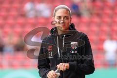 DFB-Pokal; FC Ingolstadt 04 - 1. FC Kaiserslautern; Cheftrainerin Sabrina Wittmann (FCI)  vor dem Spiel