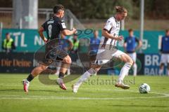 3. Liga - Saison 2026/27 - Victoria Köln - FC Ingolstadt 04  - Taylan Dumann (Nr.8 - Viktoria Köln) - Vinko Sapina (Nr.41 - FCI) - Foto: Meyer Jürgen