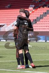 3. Liga; FC Ingolstadt 04 - Hallescher FC; Jannik Mause (7, FCI) Tor Jubel Treffer mit Daouda Beleme (9, FCI)