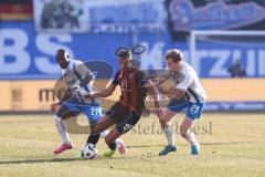 3. Liga; FC Hansa Rostock - FC Ingolstadt 04; Zweikampf Kampf um den Ball Marcel Costly (22, FCI) Kinsombi Christian (27 HR) Ruschke Felix (29 HR)
