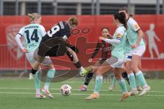 2. Bundesliga Frauen - Saison 2025/26 - FC Ingolstadt 04 Frauen - SG Andernach - Nina Penzkofer (Nr.29 - FC Ingolstadt Frauen I) - Krumscheid Sarah grün Andernach  - Foto: Meyer Jürgen