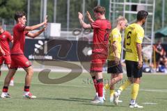 * Testspiel - Saison 2025/26 - FC Ingolstadt 04 - SpVgg Bayreuth - Julian Kügel (Nr.29 - FC Ingolstadt 04) mit einem Tor - jubel -  Emre Gül (Nr.5 - FC Ingolstadt 04) - Foto: Meyer Jürgen