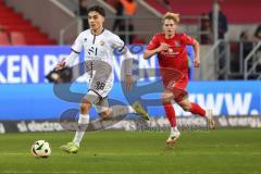 3. Liga - Saison 2024/25 - FC Ingolstadt 04 - SpVgg Unterhaching - Deniz Zeitler (Nr.38 - FCI) - Maximilian  Henning (Nr.33 - Unterhaching) - Foto: Meyer Jürgen