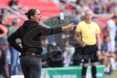 DFB-Pokal; FC Ingolstadt 04 - 1. FC Kaiserslautern; an der Seitenlinie, Spielerbank Cheftrainerin Sabrina Wittmann (FCI) schreit