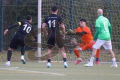 Bezirksliga - Saison 2025/26 - FC Fatih Ingolstadt - TSV 54 - DJK München - Ahmet Ünal schwarz München nimmt den Volley -  - TW Can Djedovic (Nr.22 - FC Fatih) kann den Ball abwehren - Foto: Meyer Jürgen