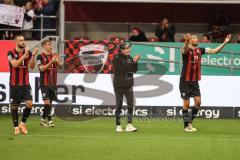 3. Liga; FC Ingolstadt 04 - Erzgebirge Aue; Sieg Jubel Freude Spieler bedanken sich bei den Fans David Kopacz (29, FCI) Max Plath (14 FCI) Cheftrainerin Sabrina Wittmann (FCI) Lukas Fröde (34, FCI)