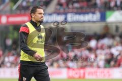 3. Liga; Energie Cottbus - FC Ingolstadt 04; vor dem Spiel Pascal Testroet (37, FCI) geht zum letzten Mal für den FCI auf den Platz