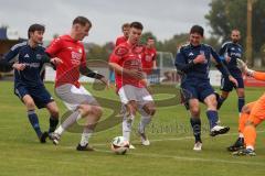 Kreisliga - Saison 2025/26- SV Hundszell - TV Münchsmünster - Lukas Konradi rot Hundszell -  - Leo Kreitmayer blau Münchsmünster - Foto: Meyer Jürgen