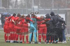 Bayernliga - Frauen - Saison 2022/2023 - FC Ingolstadt 04 II- TSV Schwaben Augsburg - Die Mannschaft bildet einen Kreis vor dem Spiel - Foto: Meyer Jürgen