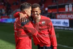 3. Liga; FC Ingolstadt 04 - FC Hansa Rostock; Sieg Jubel Freude 2:1, Spieler bedanken sich bei den Fans Pascal Testroet (37, FCI) Marcel Costly (22, FCI)