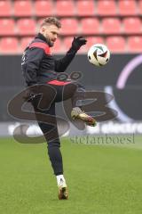 3. Liga; FC Ingolstadt 04 - VfB Stuttgart II; vor dem Spiel Yannick Deichmann (20, FCI) zurück nach Rotsperre