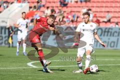 3. Liga; FC Ingolstadt 04 - SV Wehen Wiesbaden; Zweikampf Kampf um den Ball Gustav Christensen (24, FCI) Wohlers Ole (21 SVWW) Schuß Torchance verpasst