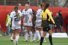 2. Bundesliga Frauen - Saison 2024/25 - FC Ingolstadt 04 Frauen - FC Bayern München -  Der 1:0 Führungstreffer durch - Kerstin Bogenschütz (Nr.6 - FCI Frauen) jubel - XXXXX - Foto: Meyer Jürgen