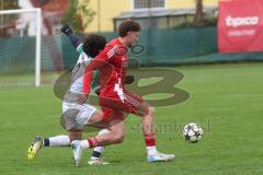 Kreisklasse - Saison 2025/26- Türk SV Ingolstadt - SV Lippertshofen - - Enis Kuqanaj rot Türkisch  links - Marc Funk weiss Lippertshofen -  Foto: Meyer Jürgen
