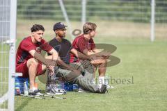 3. Liga; FC Ingolstadt 04 - Trainingsauftakt nach Sommerpause; verletzt Dennis Kayigin (10, FCI) Mason Toye (13, FCI)