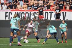 2. Frauen-Bundesliga; FC Ingolstadt 04 - SC Sand; versucht durch die Abwehr zu kommen, Penzkofer Nina (29 FCI) Schaer Ronja (13 Sand)  Fischer Milena (6 Sand) Fischer Leni (11 Sand)