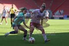 2. Bundesliga Frauen - Saison 2025/26 - FC Ingolstadt 04 Frauen - SC Sand - Theresa Keitel (Nr.7 - FC Ingolstadt Frauen I) - Rotzinger Anne grün SC Sand  - Foto: Meyer Jürgen